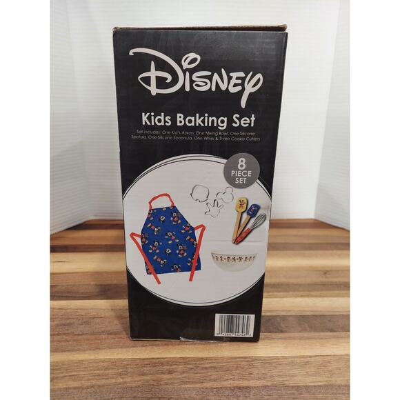 Disney Kids Mickey Mouse 8-Piece Baking Set Girls, Boys, Grandkids Gift Set New - Picture 4 of 6